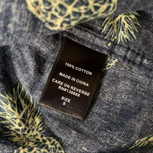 Ocean current navy short sleeve button down shirt with yellow pineapples - S - Picture 3 of 7